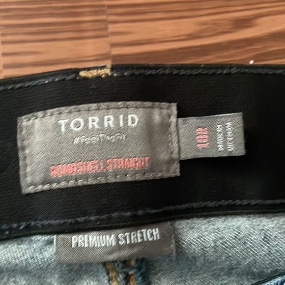 TORRID Distressed Jeans Size 18 - Picture 4 of 8